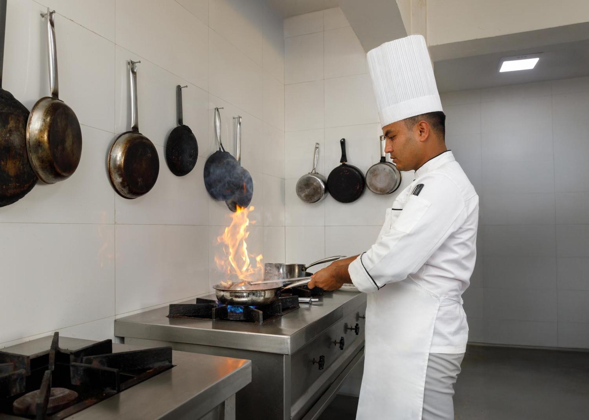 Le Glamour Resort & Wellness Spa بوكْرا المظهر الخارجي الصورة