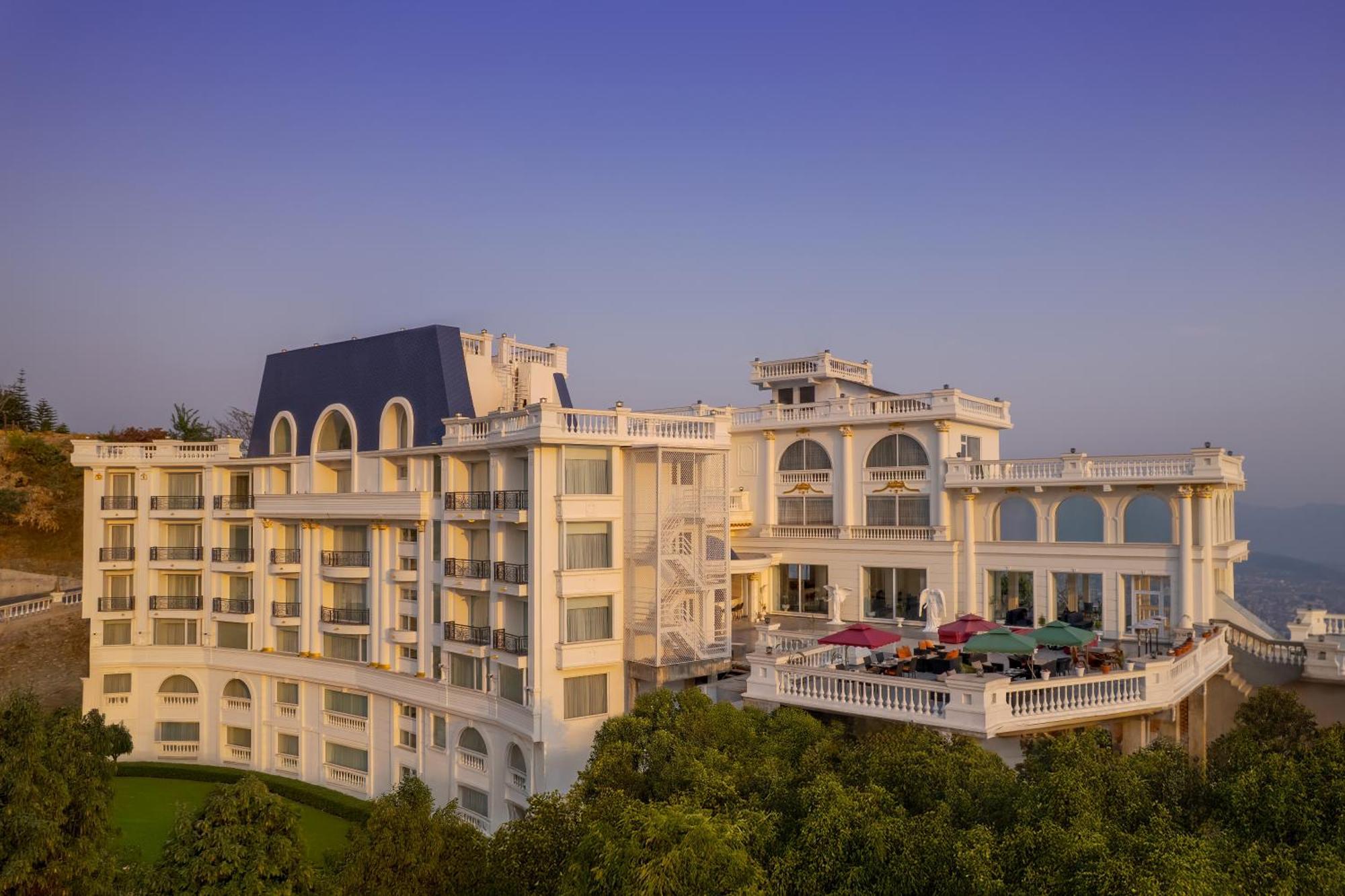 Le Glamour Resort & Wellness Spa بوكْرا المظهر الخارجي الصورة